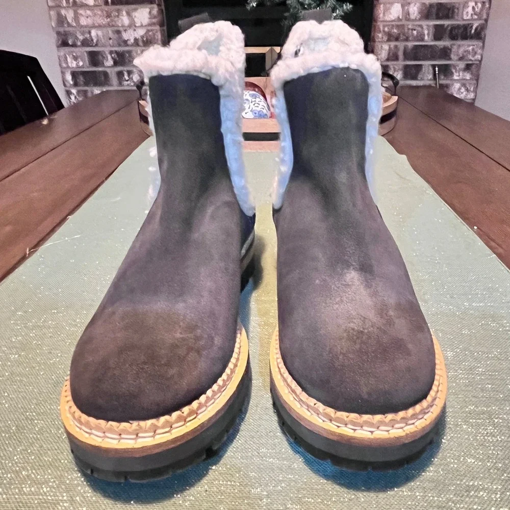Bos. & Co. Aurora Ankle Chelsea Boots Gray Suede Lug Sole Size 37 US 6-6.5 - Picture 3 of 10